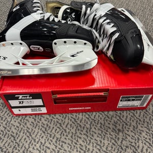 CCM Tacks XF 652 size 8 regular width skates