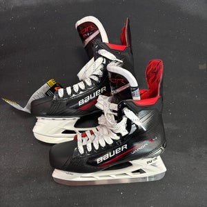Bauer Vapor X4 Hockey Skates Regular Width   10.5 (New)