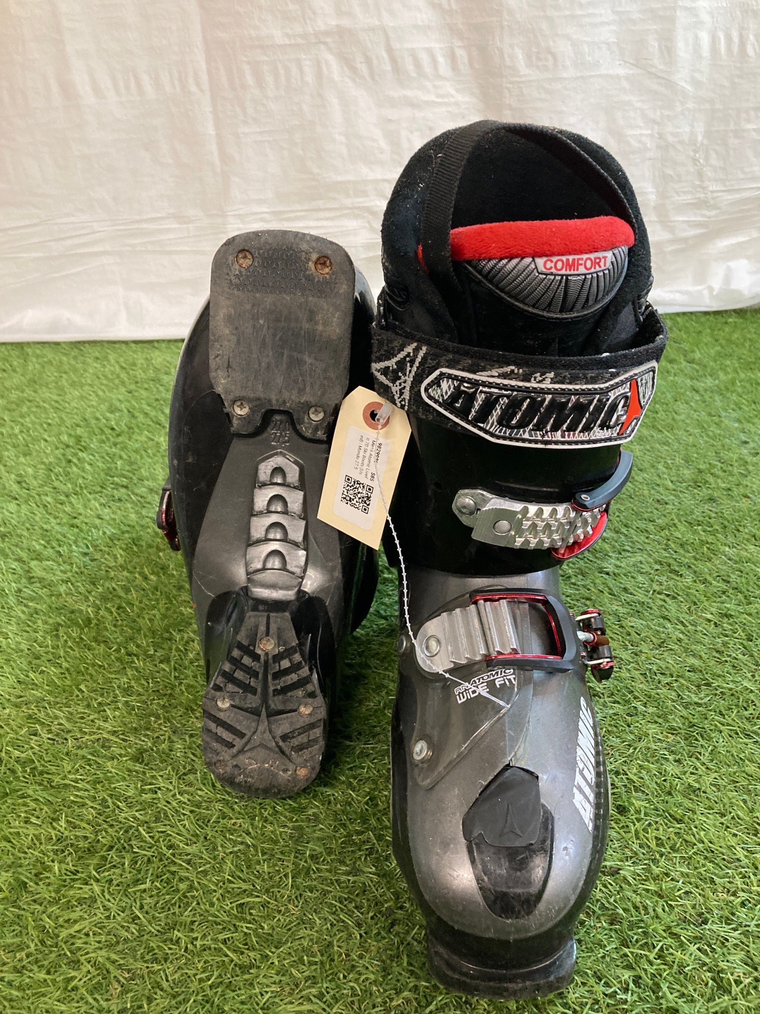 NEW Atomic Redster Team Issue 130 Ski Boots (27.5) - Red - 2024