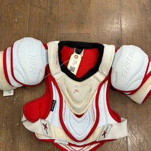 Small Junior Bauer Vapor X900 Shoulder Pads (Used)