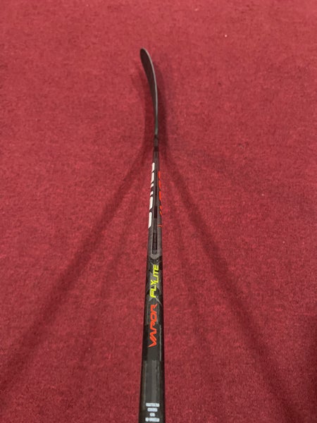 Bauer Vapor FlyLite Right Handed P28M 95 Flex Pro Stock (New) Stick Item#FLF