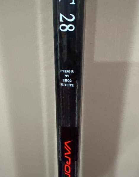 Bauer Vapor FlyLite Right Handed P28M 95 Flex Pro Stock (New) Stick Item#FLF
