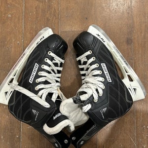 Senior Bauer Nexus 44 Hockey Skates Regular Width 8 (Used)