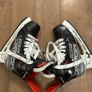 Bauer Vapor X3.7 Hockey Skates Extra Wide Width Size 5 (Used)