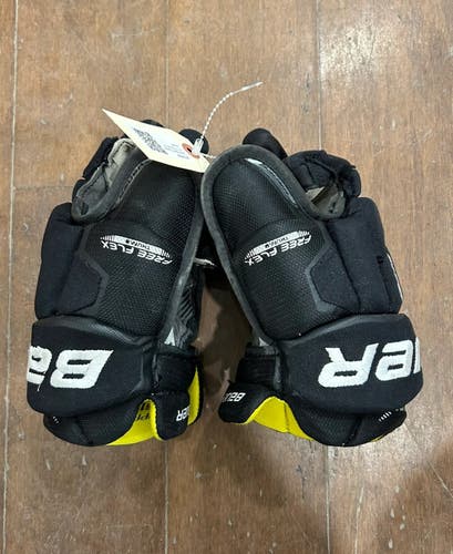 Black Bauer Supreme S170 Gloves 12" (Used)