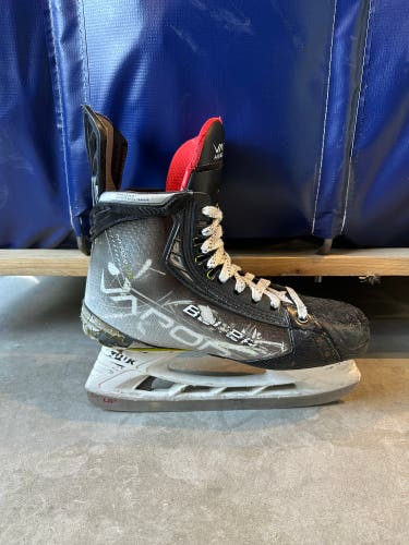 NCAA Bauer Vapor Hyperlite Hockey Skates Pro Stock Size 9.5 280mm (Used)