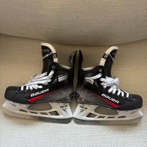 Bauer Vapor X3 Hockey Skates Regular Width  7.5 (New)