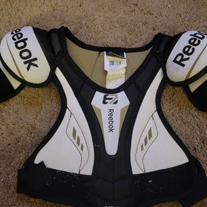 Reebok SC87 Hockey Shoulder Pads, Size Youth Large