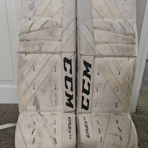 Used 28" CCM Goalie Leg Pads