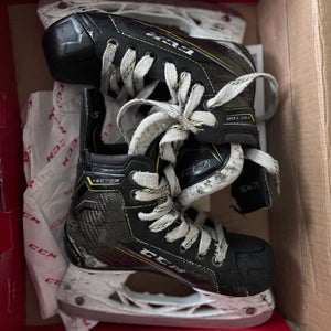 CCM Tacks Vector Hockey Skates Regular Width Size 1 (Used)
