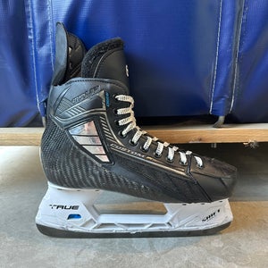 NHL Colorado Avalanche True SVH Pro Hockey Skates Pro Stock Size 10 280mm (Used)