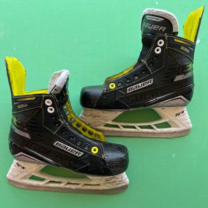 Junior Bauer Supreme S35 Hockey Skates | size 3 (Used)