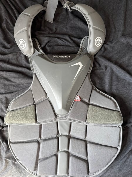 Adult Large Maverik MAX EKG Shoulder Pads (Used)