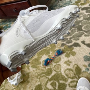 White Men's Size M 10.0 (W 11.0) Adult Under Armour Command Mc (New)