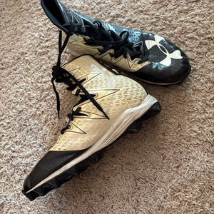 Men's  Size M 11.0 (W 12.0) Under Armour High Top Molded Cleats (Used)