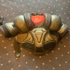 Senior Medium Bauer Vapor Shoulder Pads (Used)