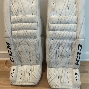30" CCM  Extreme flex 4.9 Goalie Leg Pads