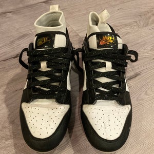 Men's Size M 7.0 (W 8.0) Nike Low Top Molded Cleats (Used)