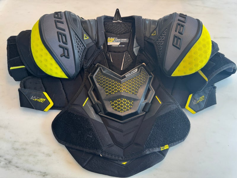 Intermediate Large Bauer Supreme Ultrasonic Shoulder Pads  (Used)