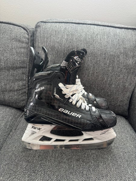 Bauer Supreme Mach Hockey Skates Regular Width  Pro Stock 10 (Used)