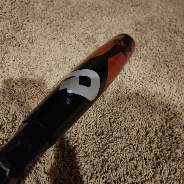 DeMarini Voodoo Balanced USSSA Certified Bat (-5) 26 oz 31"