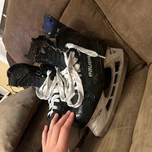 2022 Bauer Supreme Mach Hockey Skates Regular Width  9 (Used)