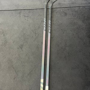 2 Pack Pro Stock RH 77 Flex Kempny pro curve hockey sticks