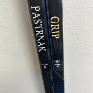 2 pack Bauer 1N P28 RH 77 flex Pastrnak pro stock