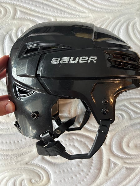 Large Bauer Re-Akt 100 Helmet (Used)