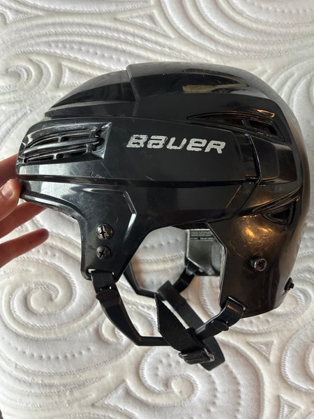 Large Bauer Re-Akt 100 Helmet (Used)