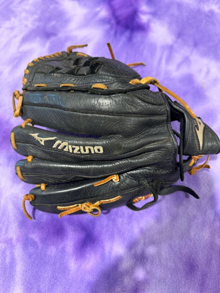 Mizuno Prospect Select Right Hand Throw Pitcher's Baseball Glove 12" (Used)