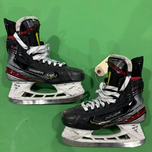 Junior Bauer Vapor 2X Pro Hockey Skates Regular Width Size 3.5