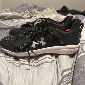 Black Men's Size M 12.0 (W 13.0)  Under Armour Low Top Metal (New)
