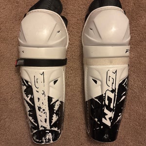 Intermediate CCM Jetspeed FT455 13" Shin Pads  (Used)