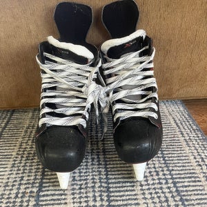 Bauer X500 Hockey Skates Regular Width Size 5 (Used)