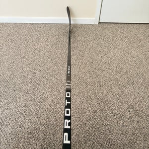 Junior Bauer Proto-R Right Handed Hockey Stick P92  (Used)