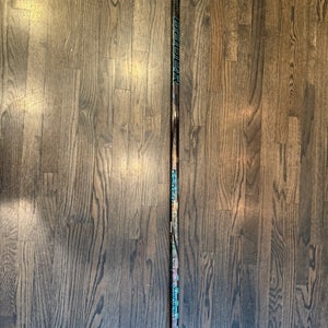 Intermediate Bauer Twitch Right Handed Hockey Stick P28  (Used)