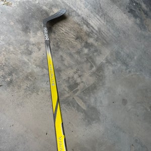 Senior Bauer Vapor Hyperlite 2 Right Handed Hockey Stick Toe Pattern Pro Stock (New)