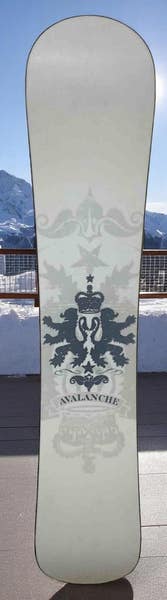 AVALANCHE Crest 150cm Snowboard Nice | SidelineSwap | Buy and Sell