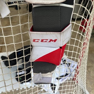 Large/Extra Large  CCM EFLEX 5.5 Goalie Chest Protector (Used)