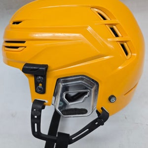 WARRIOR ALPHA ONE PRO STOCK HOCKEY SPORT GOLD HELMET SMALL USED NCAA (13852)