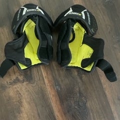 Senior Small Bauer Supreme 1S Elbow Pads Pro Stock (Used)