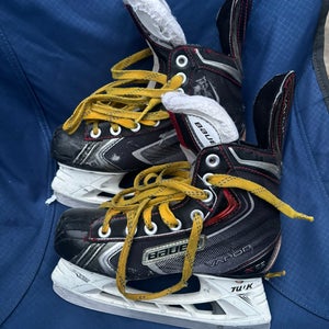 Bauer Vapor Hockey Skates Size 1.5