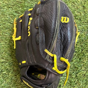Black Wilson A500 Right Hand Throw Baseball Glove 11"