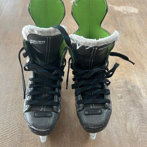 Bauer Hockey Skates Size 2 (Used)