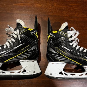 2016 CCM Ultra Tacks Hockey Skates Regular Width  7 (Used)