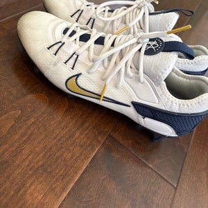 Men's Size M 9.5 (W 10.5) Adult Nike Huarache (Used)