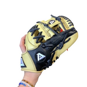 Used Akadema ASF411 11 1/2" Fielders Gloves 11479-S000368484