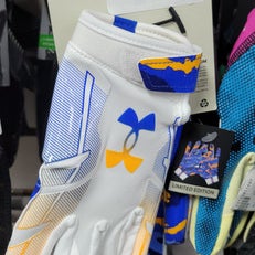 New Under Armour FB Glove 11497-UNDFBGLOVE