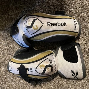 Medium Senior Reebok Elbow Pads (Used)